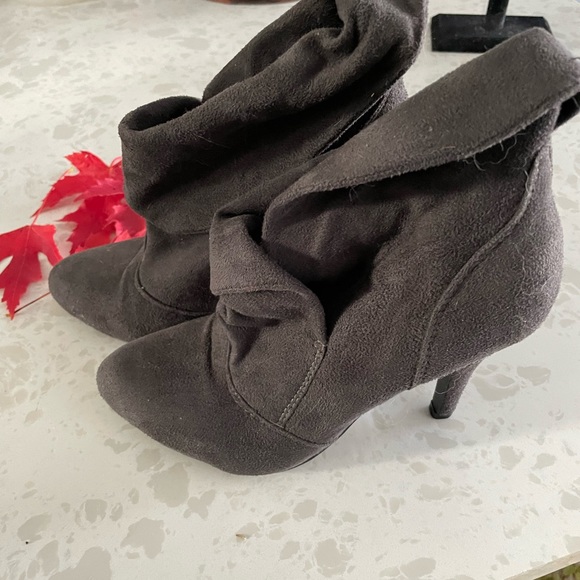 Gray 5.5 Suede like short boots with 4” heels. Fold down or wear up. - Picture 5 of 7